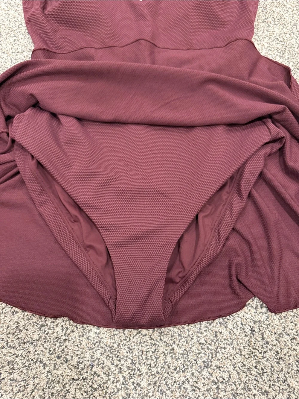 SPANX Pique’ Size L Textured V-Neck Mini Swim Bathing Suit Dress in Burgundy